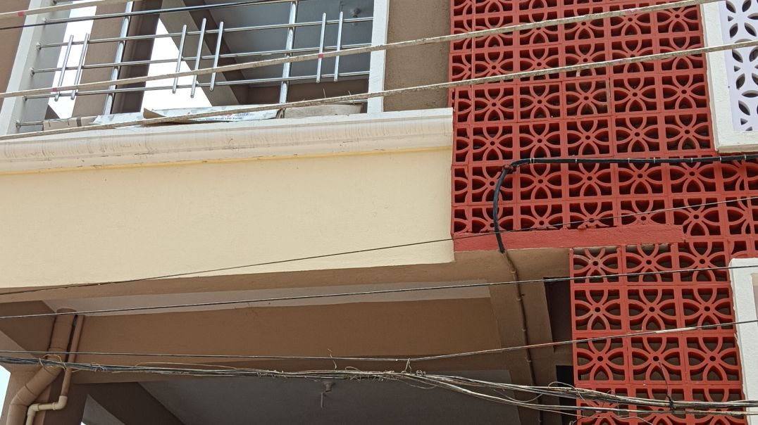 Building for sale 223