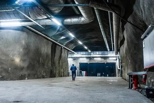 No problem even if World War III breaks out.. Luxury bunkers are being prepared for billionaires!